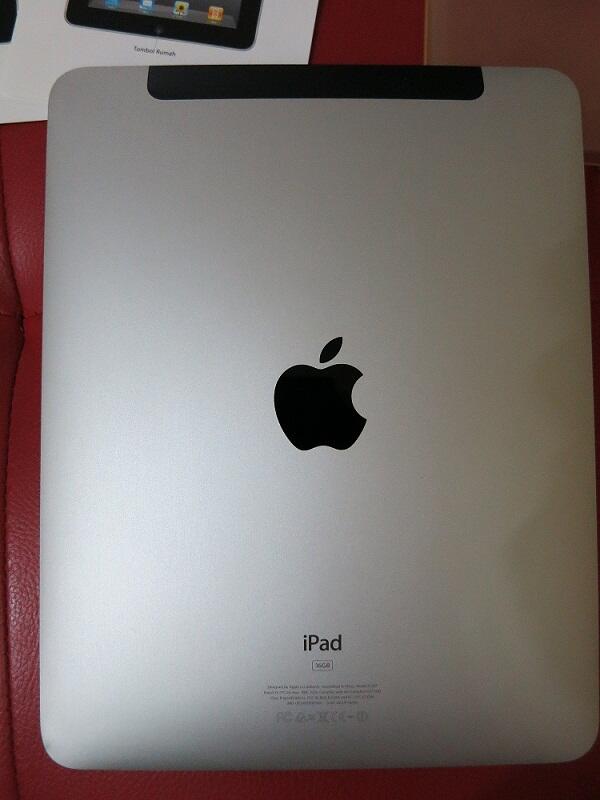 Jual iPad 1 3G+WiFi...mulusss, terawat, masih komplit!!
