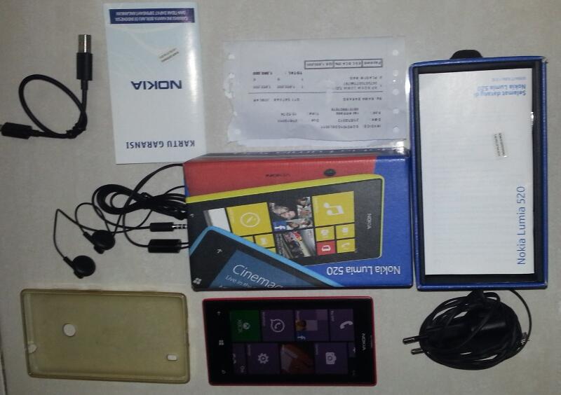 JUAL NOKIA LUMIA 520 LENGKAP MASIH GARANSI