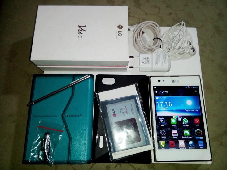 LG optimus VU P895 WHITE