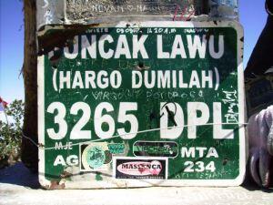 5 Gunung Angker Di Tanah Air Kita bro...!! :takut