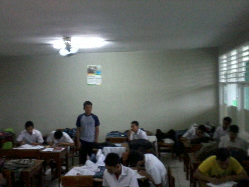 suasana di kelas ane pas ujan deressss..