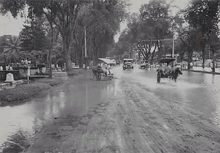 Jakarta Kebanjiran Sudah dari Jaman Belanda (keleeuuussss), Stop Saling Menyalahkan!