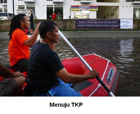&#91;MENGHARUKAN&#93; Menyelamatkan Hewan Dari Bencana Banjir Jakarta