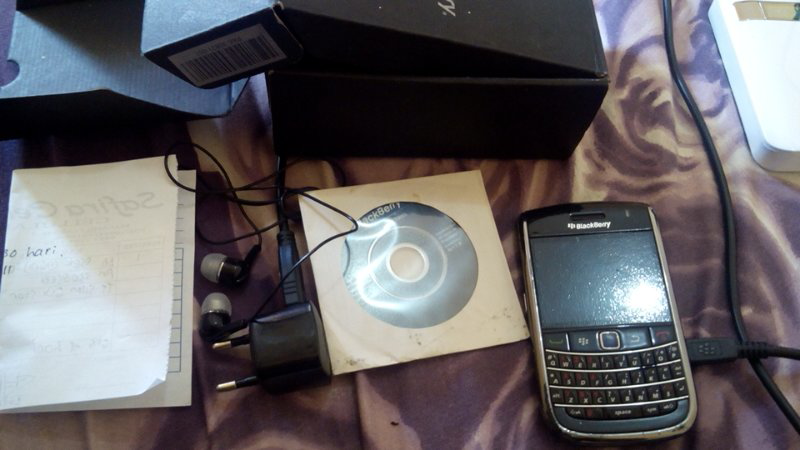 bb/blackberry essex 9650 bonus powerbank