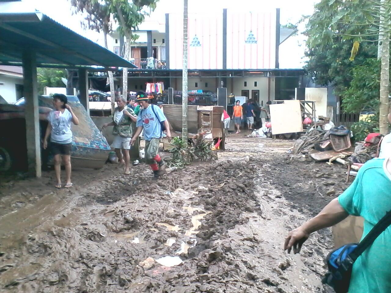 (pict)Kejadian Banjir Bandang Manado dan Pasca Banjir