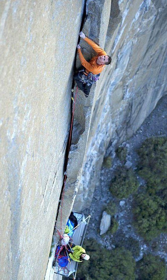 &quot; Cliff Camping &quot;, hanya untuk pemberani yang punya nyali,! 