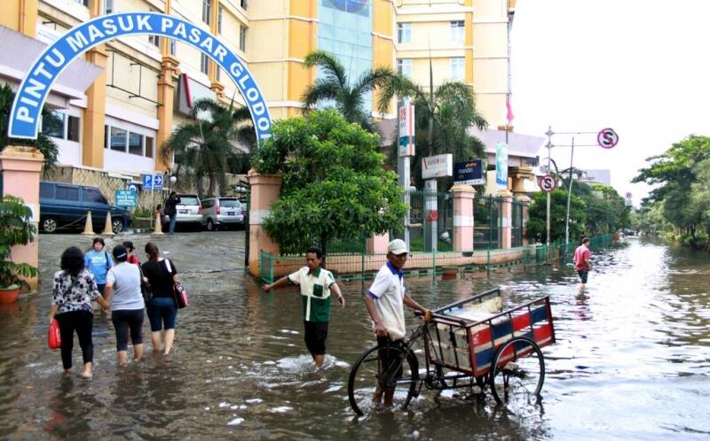 Jakarta Banjir, Glodok dan Mangga Dua Sepi Pengunjung