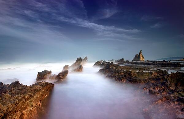 Menjelajahi 5 pantai indah di Pantai Selatan