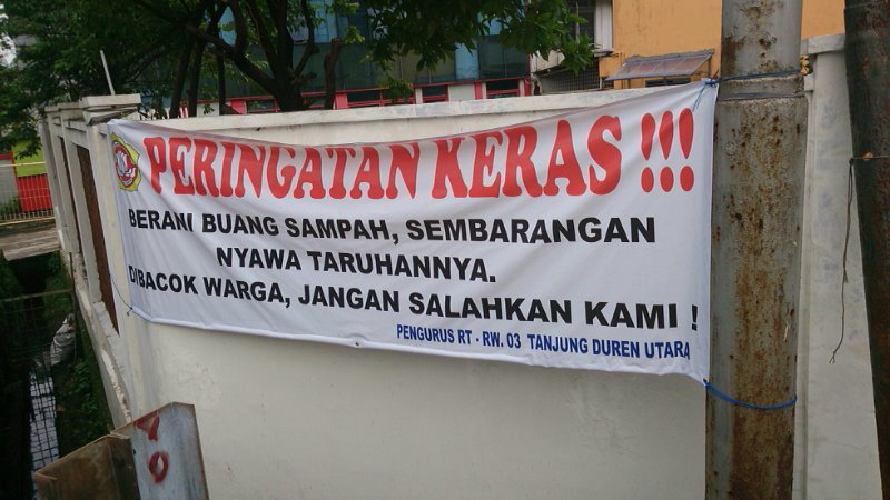 masih berani buang sampah sembarangan kalo kaya gini ?