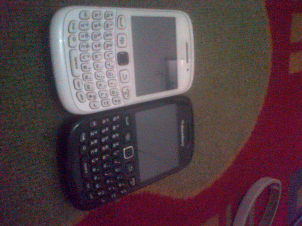 Jual Cepat Butuh Uang hari ini Blackberry Amstrong 9320 & Davis 9220 fullset Bandung