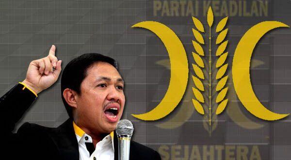 PKS Nyaman Berlindung di Pohon Beringin