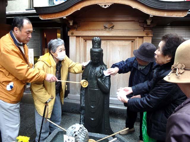 Sugamo - Harajuku untuk nenek-nenek