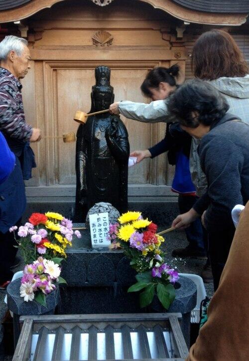 Sugamo - Harajuku untuk nenek-nenek