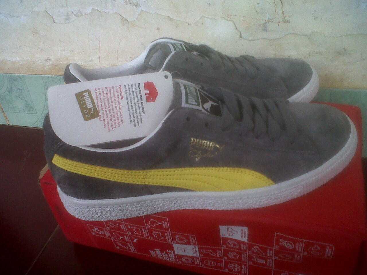 Sepatu Puma Clyde Suede Original