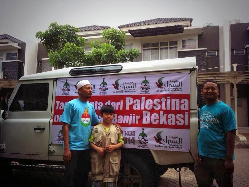 Warga Palestina Salurkan Bantuan Untuk Korban Banjir di Bekasi