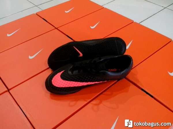 JUAL SEPATU FUTSAL NIKE 100% ORI,MURAH DAN FRESH