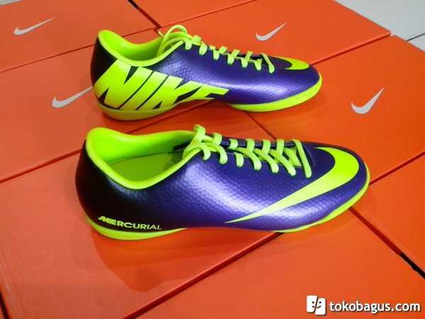 JUAL SEPATU FUTSAL NIKE 100% ORI,MURAH DAN FRESH