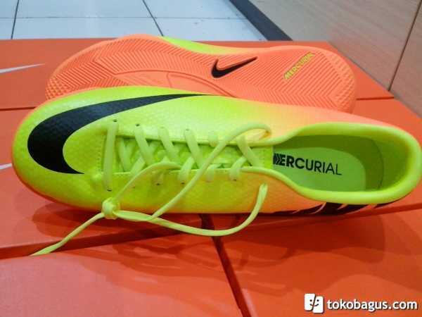 JUAL SEPATU FUTSAL NIKE 100% ORI,MURAH DAN FRESH