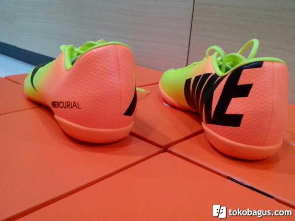 JUAL SEPATU FUTSAL NIKE 100% ORI,MURAH DAN FRESH