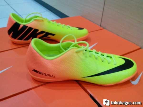JUAL SEPATU FUTSAL NIKE 100% ORI,MURAH DAN FRESH