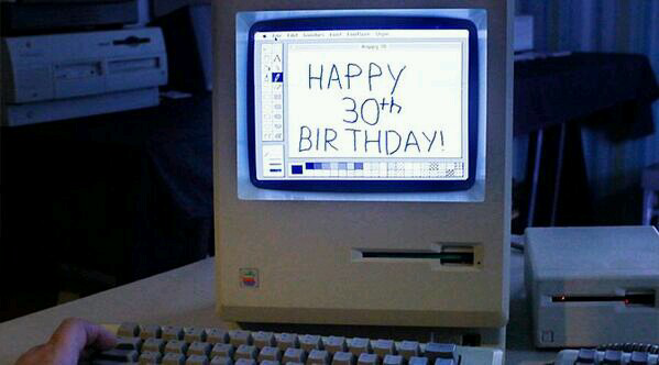(HOT) Penampakan PC Apple (Macintosh) Model Pertama !