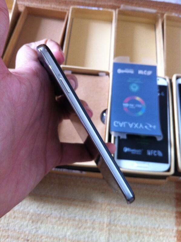 Samsung Galaxy S4 SuperKing 5" Kamera 13MP, Gorilla Glass, All Sensor Aktif, Bandung