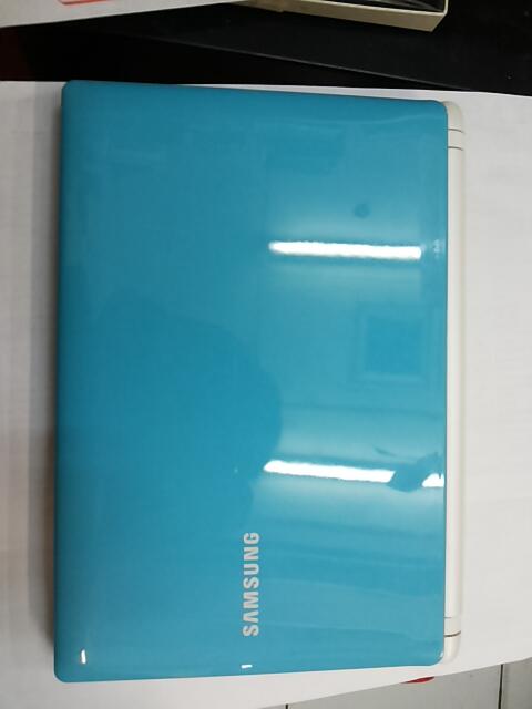 SaLe Netbook Samsung N148 PLUS Biru lengkap HD 250 RAM 2gb ,Batre awet Kondisi Mantap