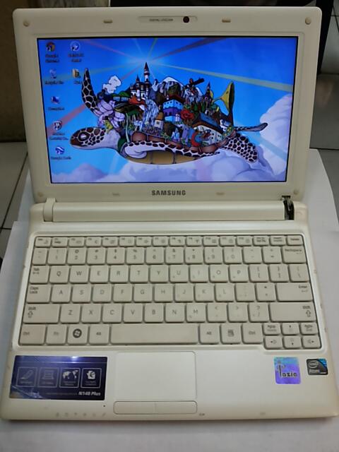 SaLe Netbook Samsung N148 PLUS Biru lengkap HD 250 RAM 2gb ,Batre awet Kondisi Mantap