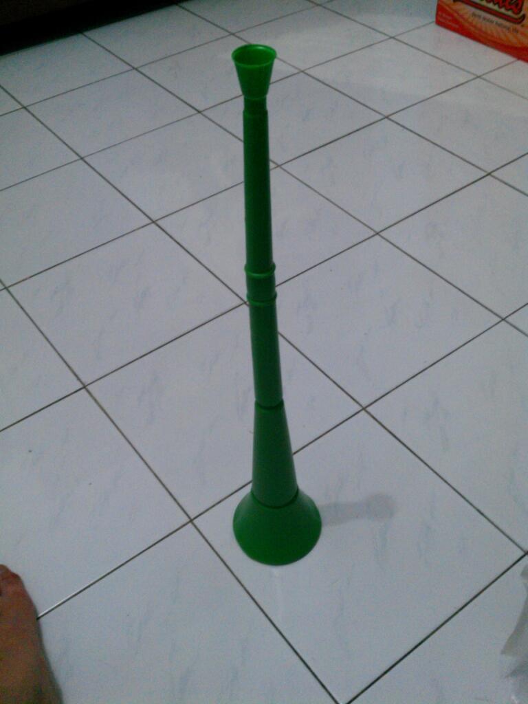 Jual VUVUZELA warna Hijau cocok untuk nonton PIALA DUNIA