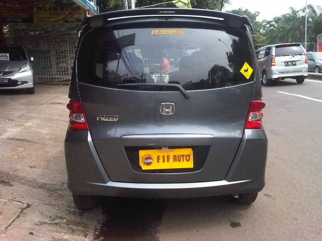 HONDA FREED SD AT 2010 ABU METALIK