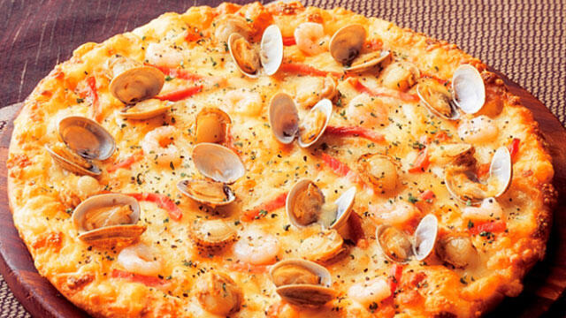 10 Pizza yang unik dari negeri Matahari Terbit