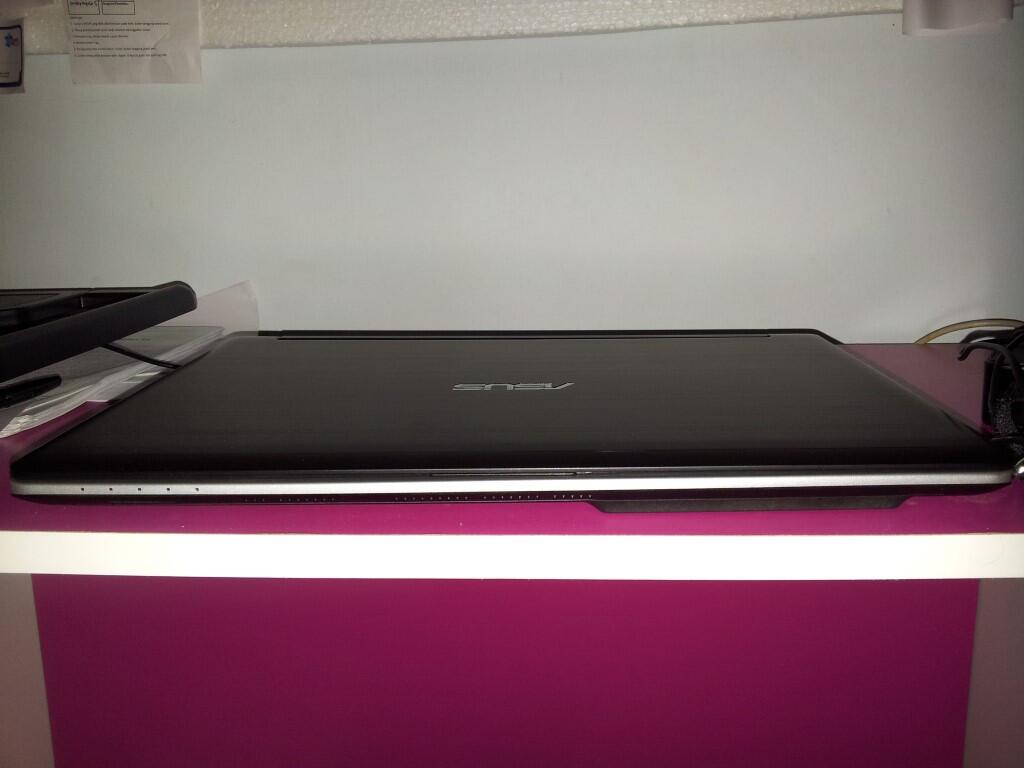 Jual santai ASUS A46C i5 + includ windws 8 + banyak bonus cod Malang