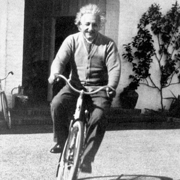 13 Fakta Mengejutkan Tentang Albert Einstein Yang Mungkin Belum Agan Ketahui
