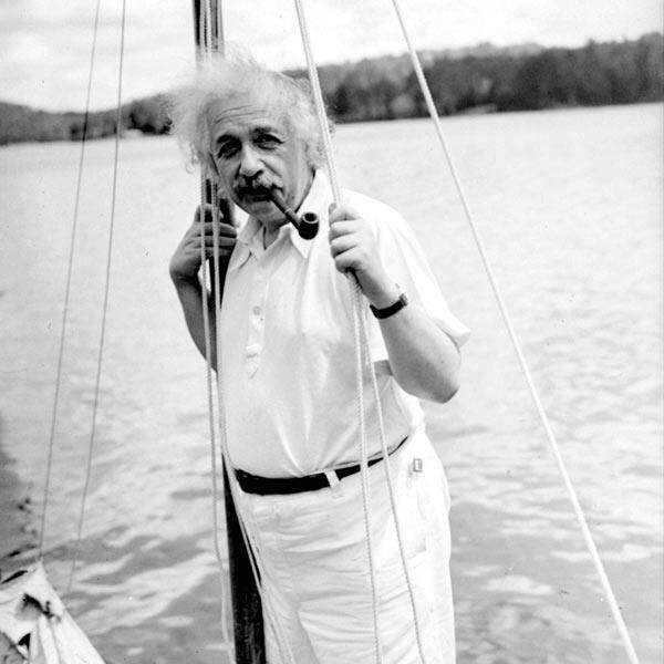 13 Fakta Mengejutkan Tentang Albert Einstein Yang Mungkin Belum Agan Ketahui