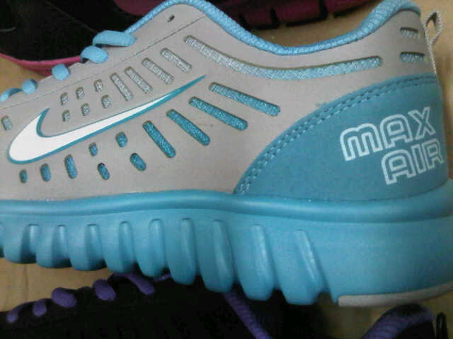 NIKE LADIES AIR MAX FULL BOX