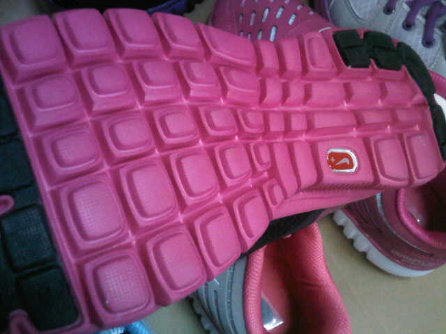 NIKE AIR MAX FOR LADIES FULL BOX
