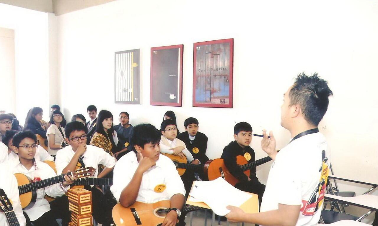 Kursus & Les Gitar Elektrik & Akustik Klasik Privat