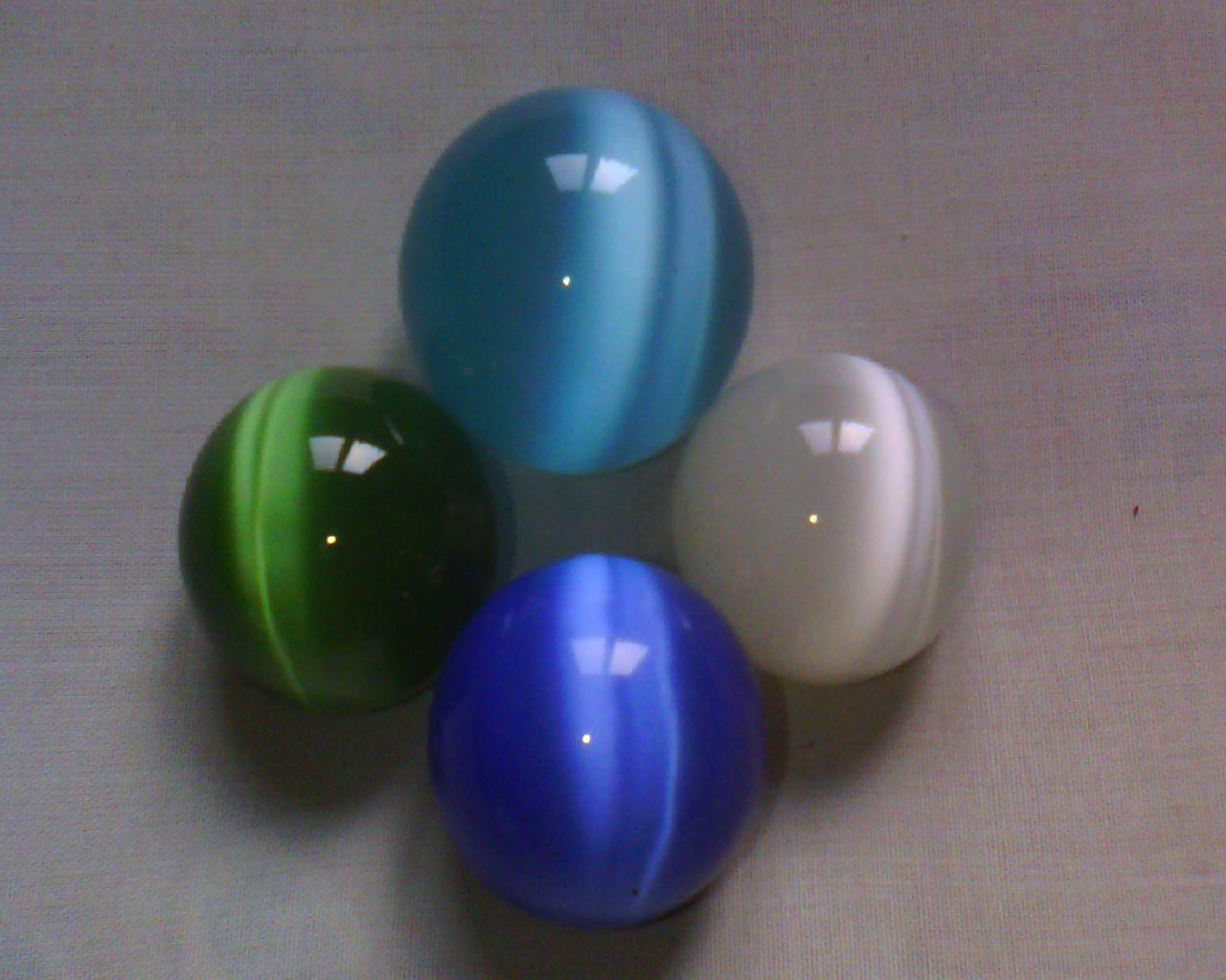 ( ask ) 4 buah batu mirip dragonball minta tlg di terawangkan