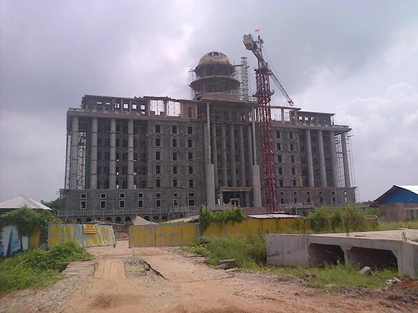 KANTOR BUPATI DI DAERAH ANE GAN