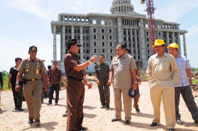 KANTOR BUPATI DI DAERAH ANE GAN