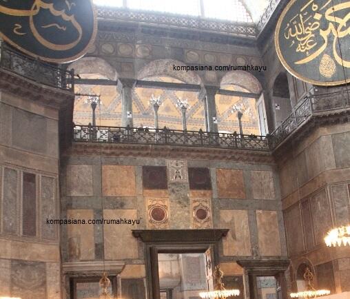 Hagia Sophia, Gereja dan Mesjid Sekaligus