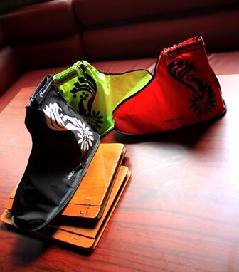 Cover Sepatu ( Pelindung dari Debu dan Hujan )