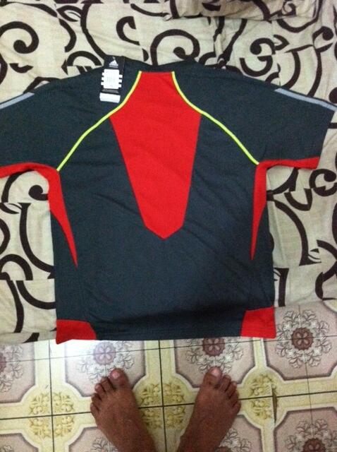 baju dan celana lari running addidas