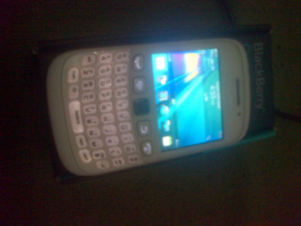 Turun Harga|| Blackberry 9320 Fullset Garansi , Bandung