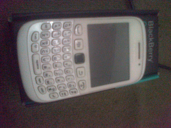 Turun Harga|| Blackberry 9320 Fullset Garansi , Bandung