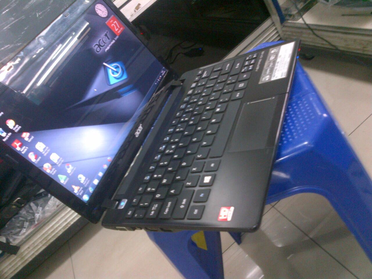 ACER aspire 725 - Amd c60- layar 11,6"- Warna Hitam-cod Bogor