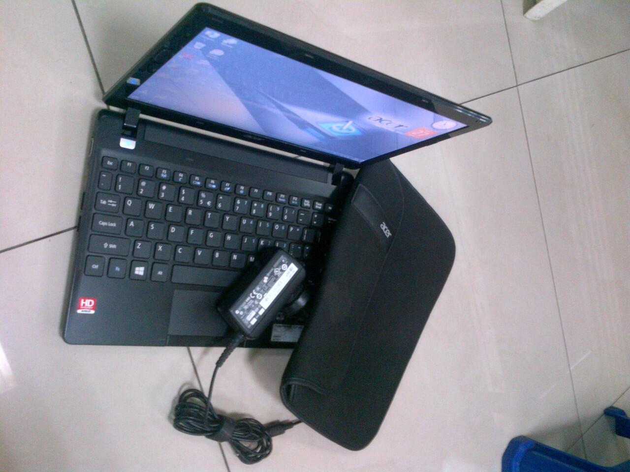ACER aspire 725 - Amd c60- layar 11,6"- Warna Hitam-cod Bogor