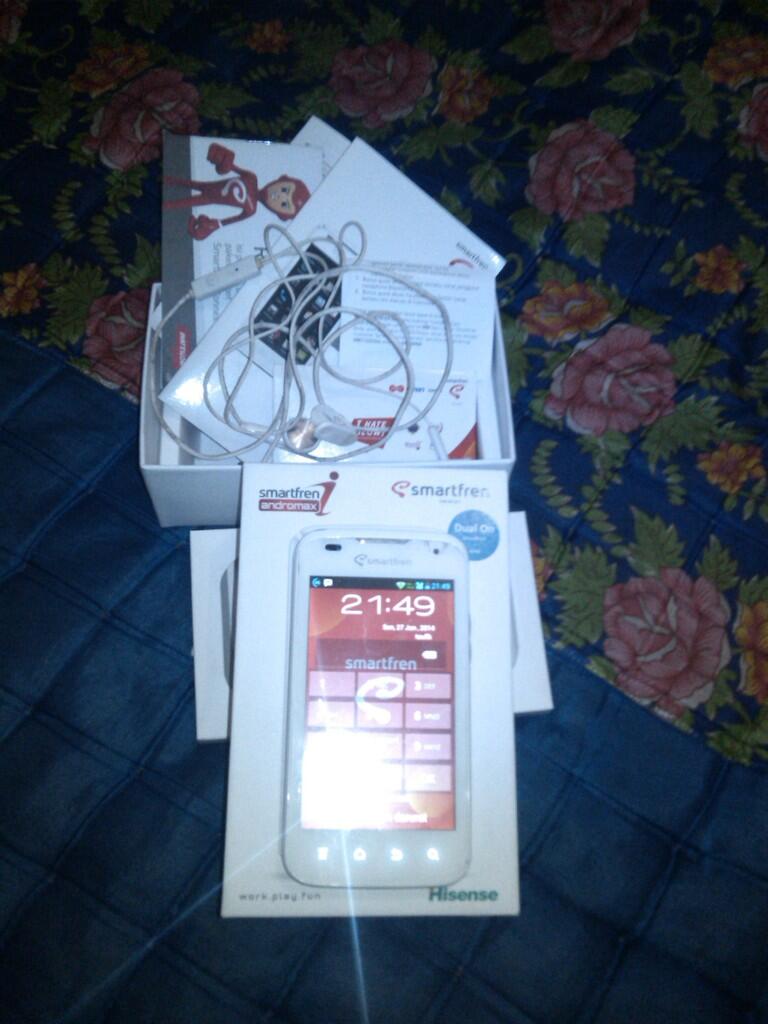 Jual HP Smarfren Andromax i