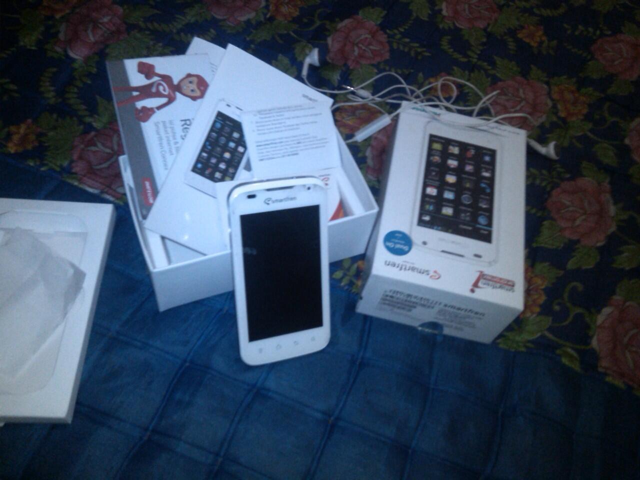 Jual HP Smarfren Andromax i