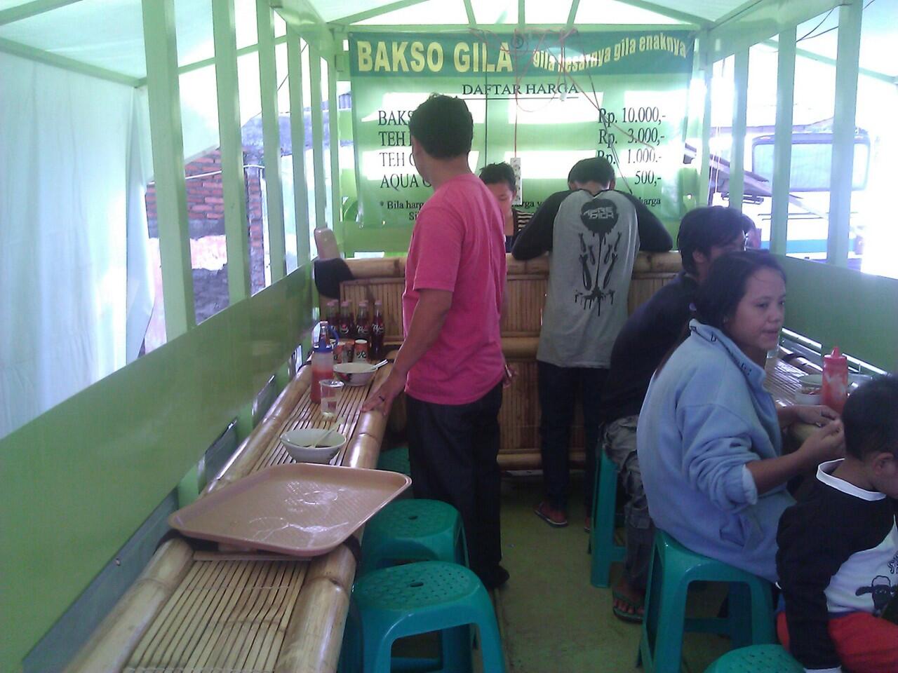satu lagi nih gan buat penikmat kuliner... BAKSO GILA